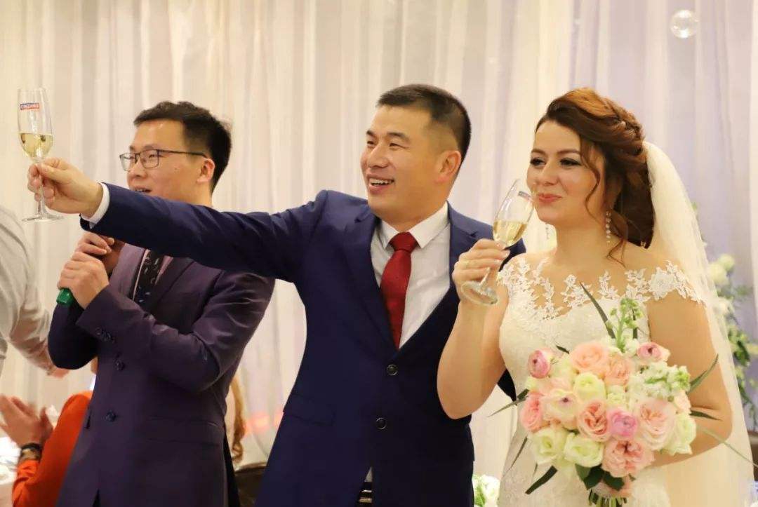 甜蜜的中俄婚姻是如何促成的？