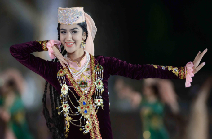 乌兹别克斯坦美女嫁到中国，迎娶乌兹别克新娘是解决婚姻问题的好选择